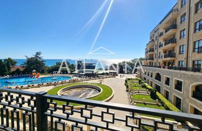 Elegant two-bedroom apartment on the first line in Golden Sands