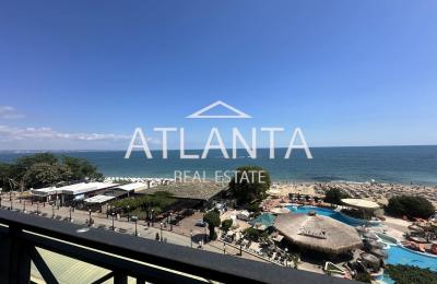 Two-bedroom apartment with a direct sea view – Golden Sands.