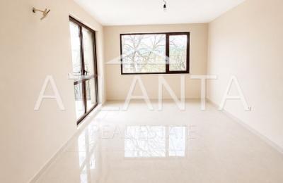 Luxury 3-room apartment / Perfect location / Spacious areas / Konstantin and Elena