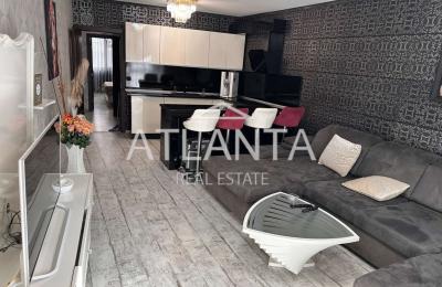 Exclusively offered: a luxuriously furnished two-bedroom apartment with 3 parking spaces in the Levski district, Varna.